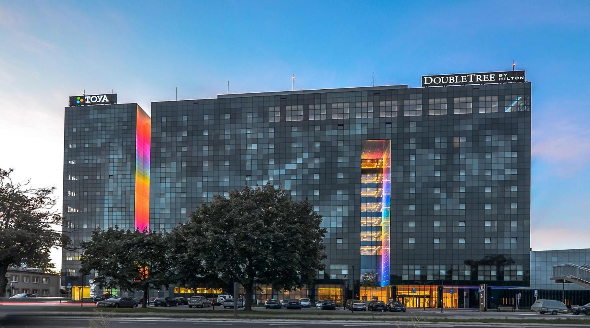 Doubletree By Hilton Lodz Hotel Exterior photo